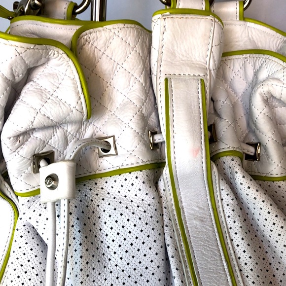 FRANCESCO BIASIA white leather lime green trimmed hobo style shoulder bag. - Picture 3 of 14